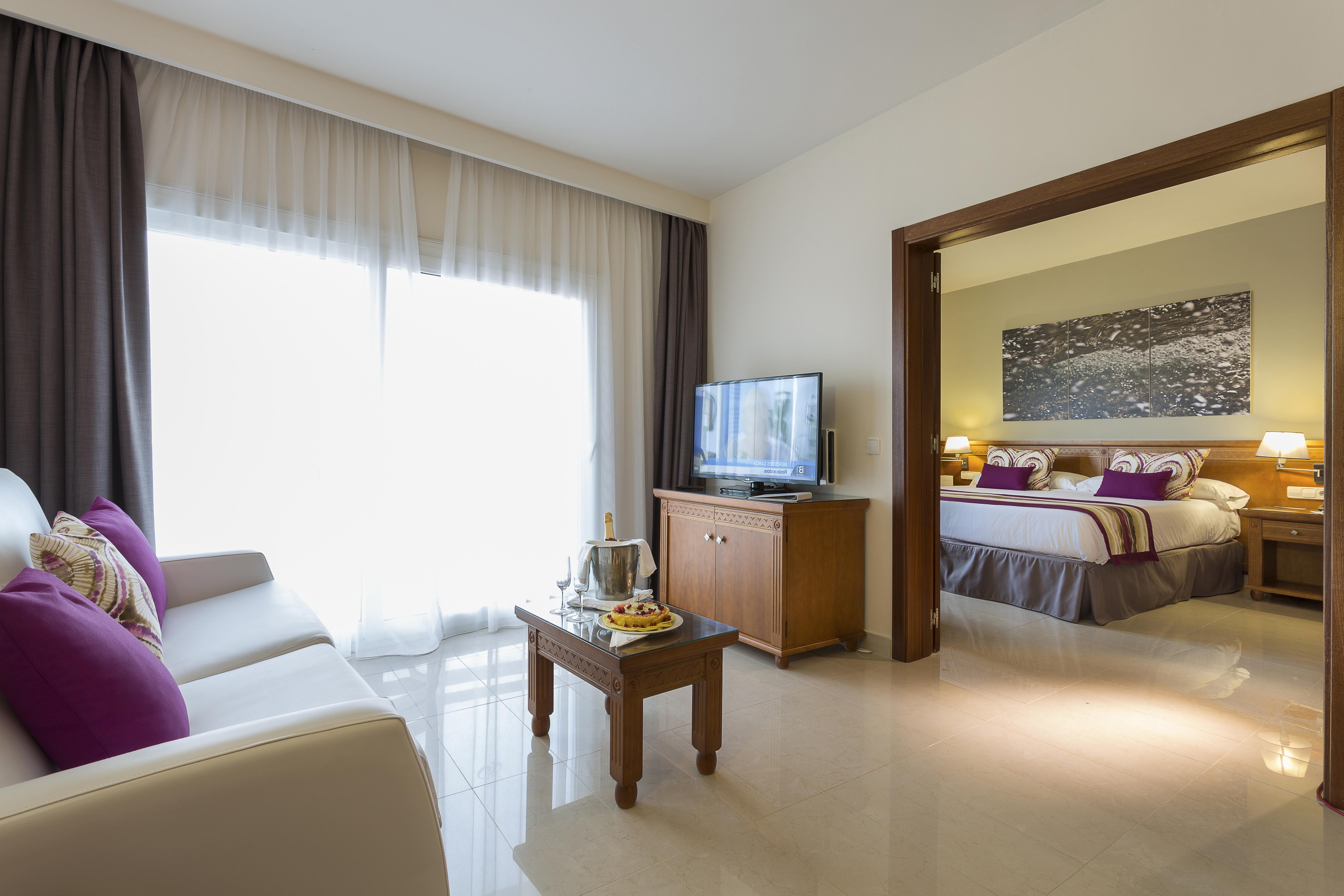 Grand Palladium Select Palace Ibiza Playa d'en Bossa Exterior foto Suite