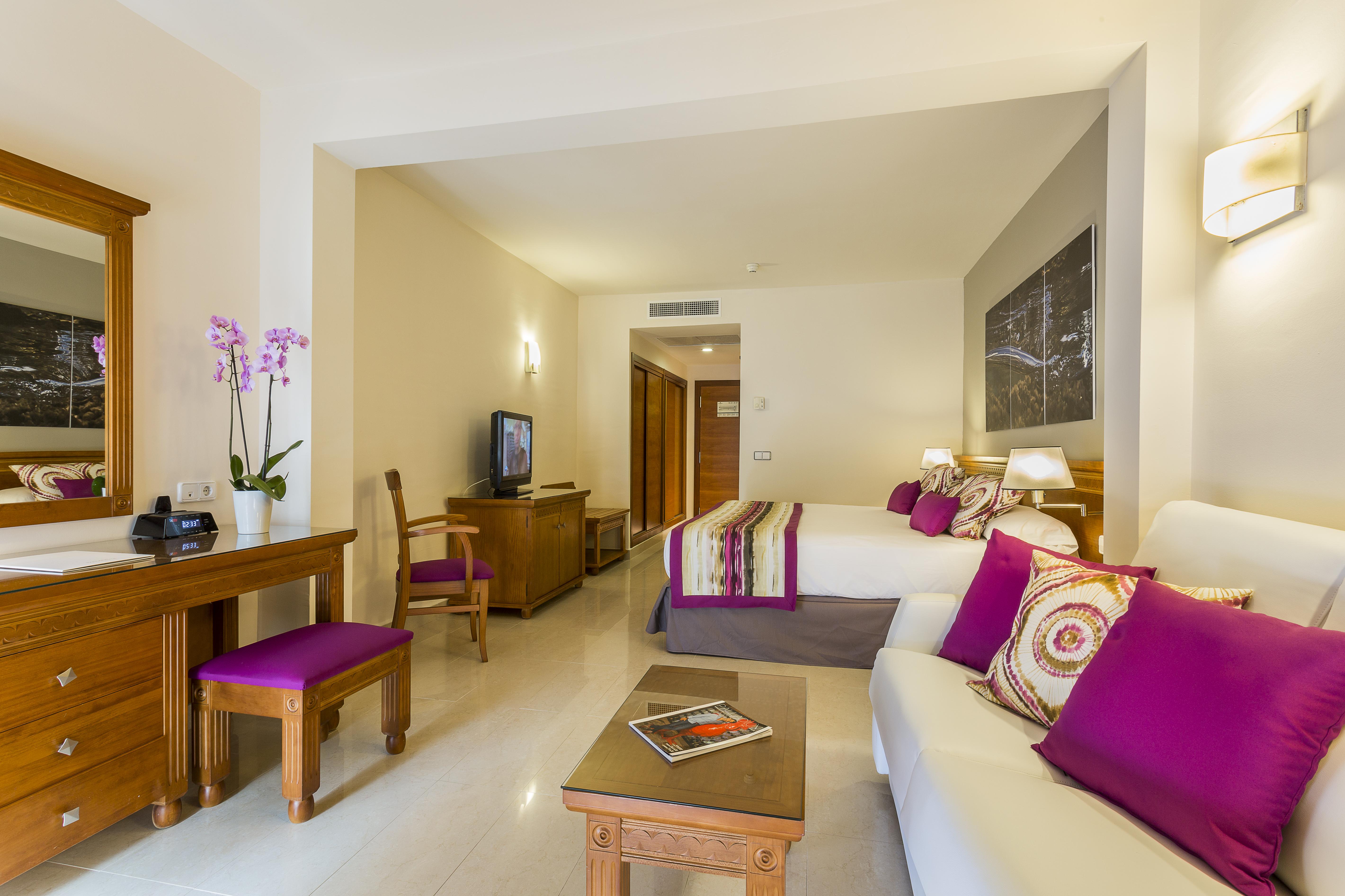 Grand Palladium Select Palace Ibiza Playa d'en Bossa Exterior foto Junior Suite