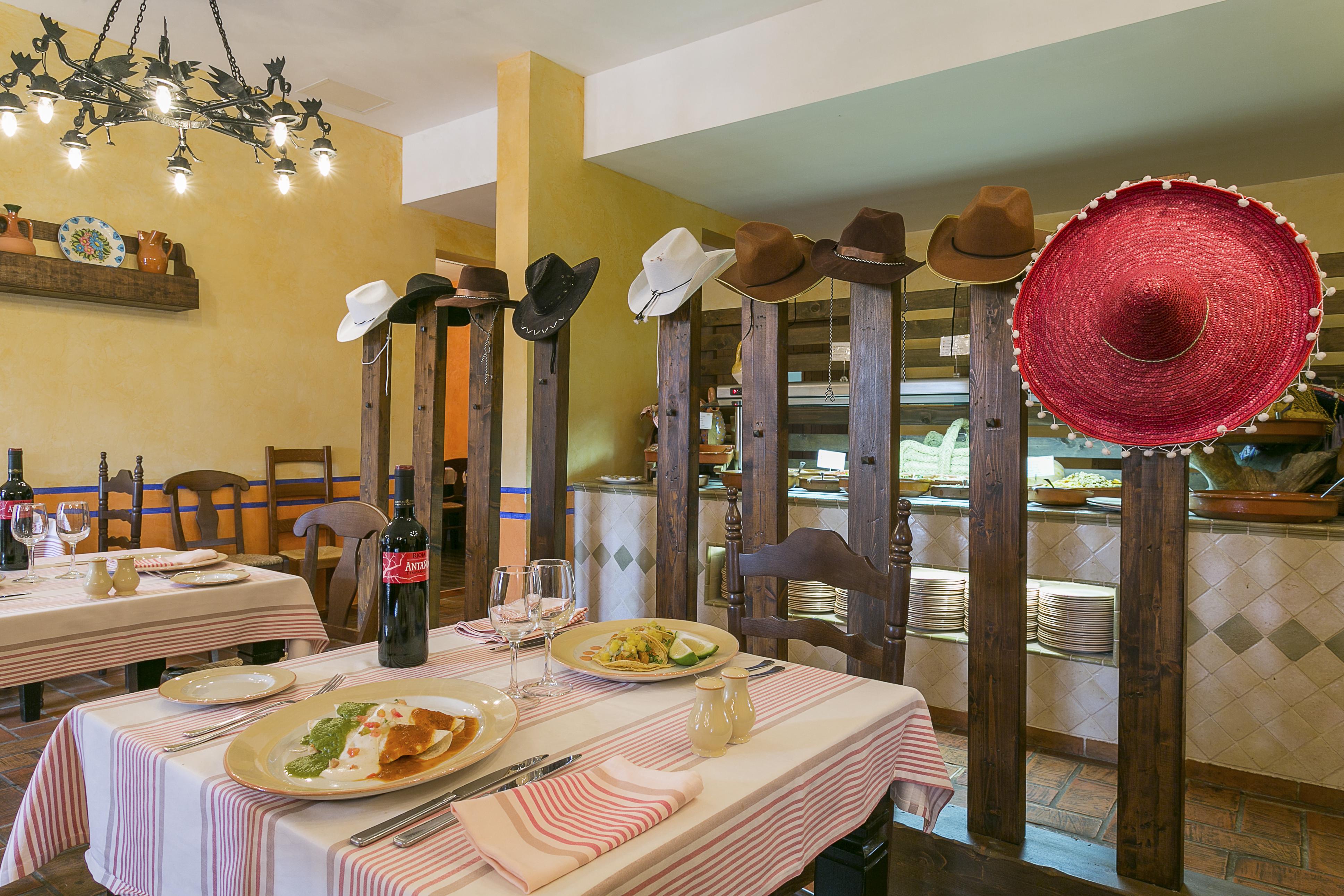 Grand Palladium Select Palace Ibiza Playa d'en Bossa Exterior foto A restaurant in Italy