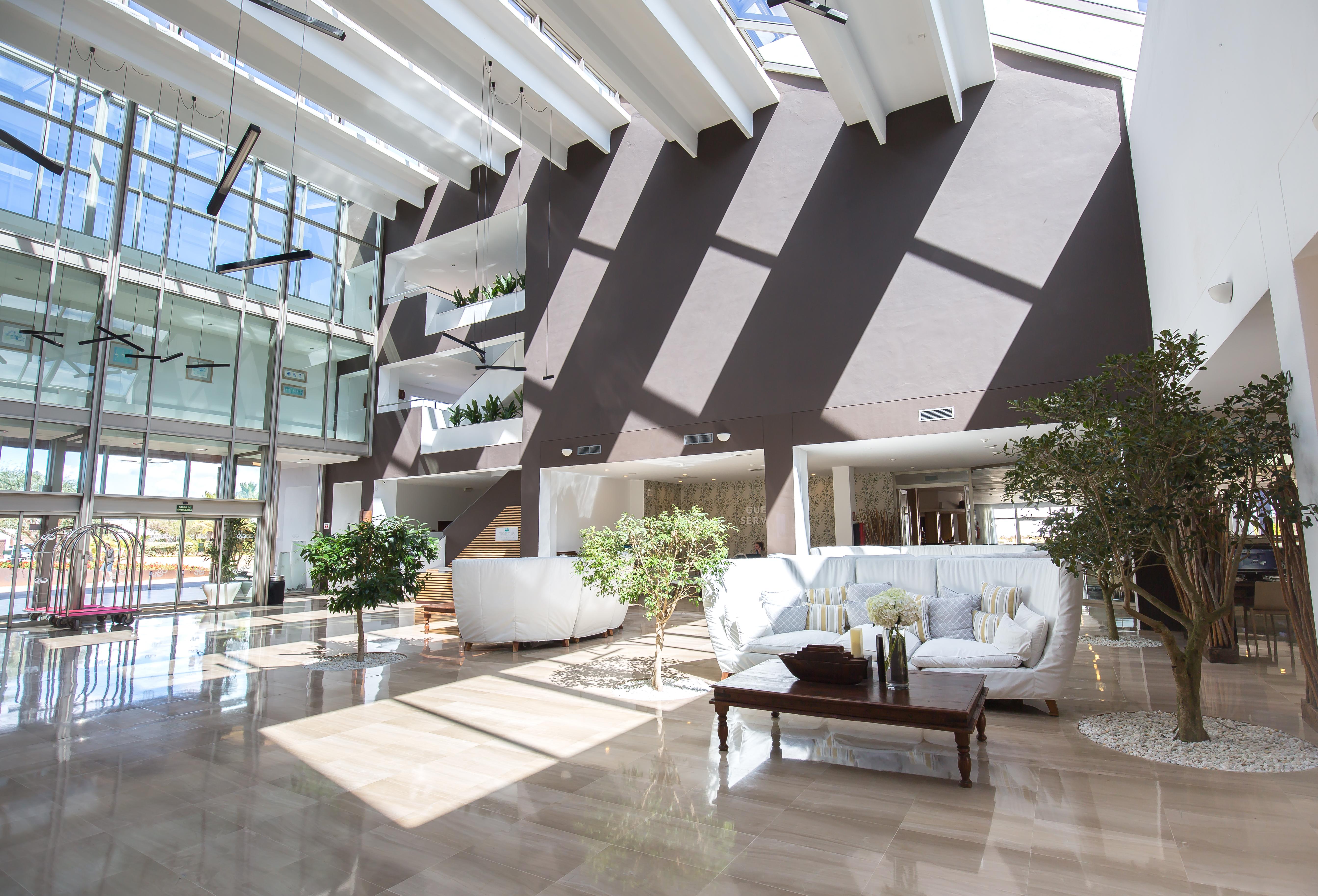 Grand Palladium Select Palace Ibiza Playa d'en Bossa Exterior foto Interior of the hotel