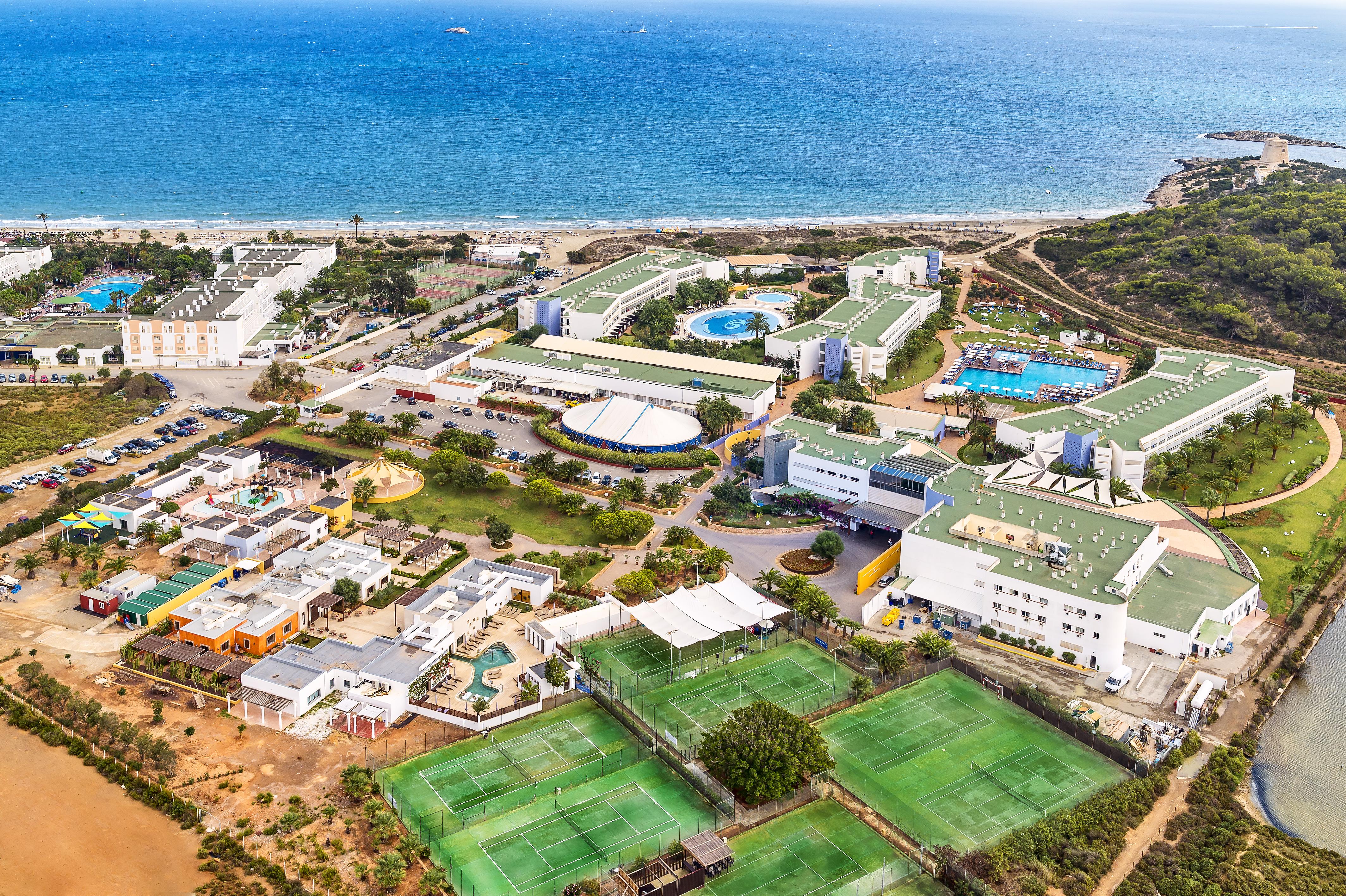 Grand Palladium Select Palace Ibiza Playa d'en Bossa Exterior foto Aerial view of the campus