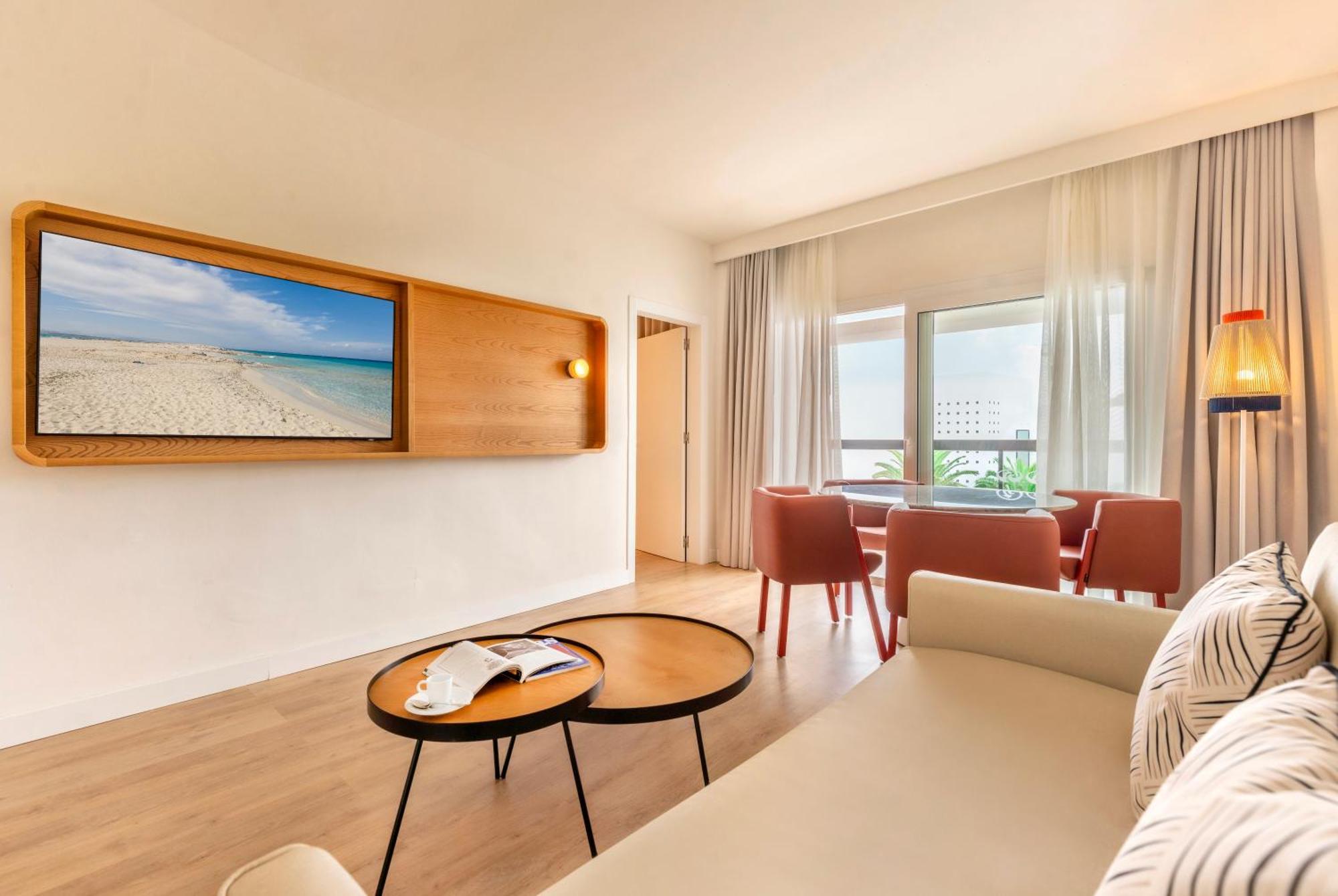 Grand Palladium Select Palace Ibiza Playa d'en Bossa Exterior foto